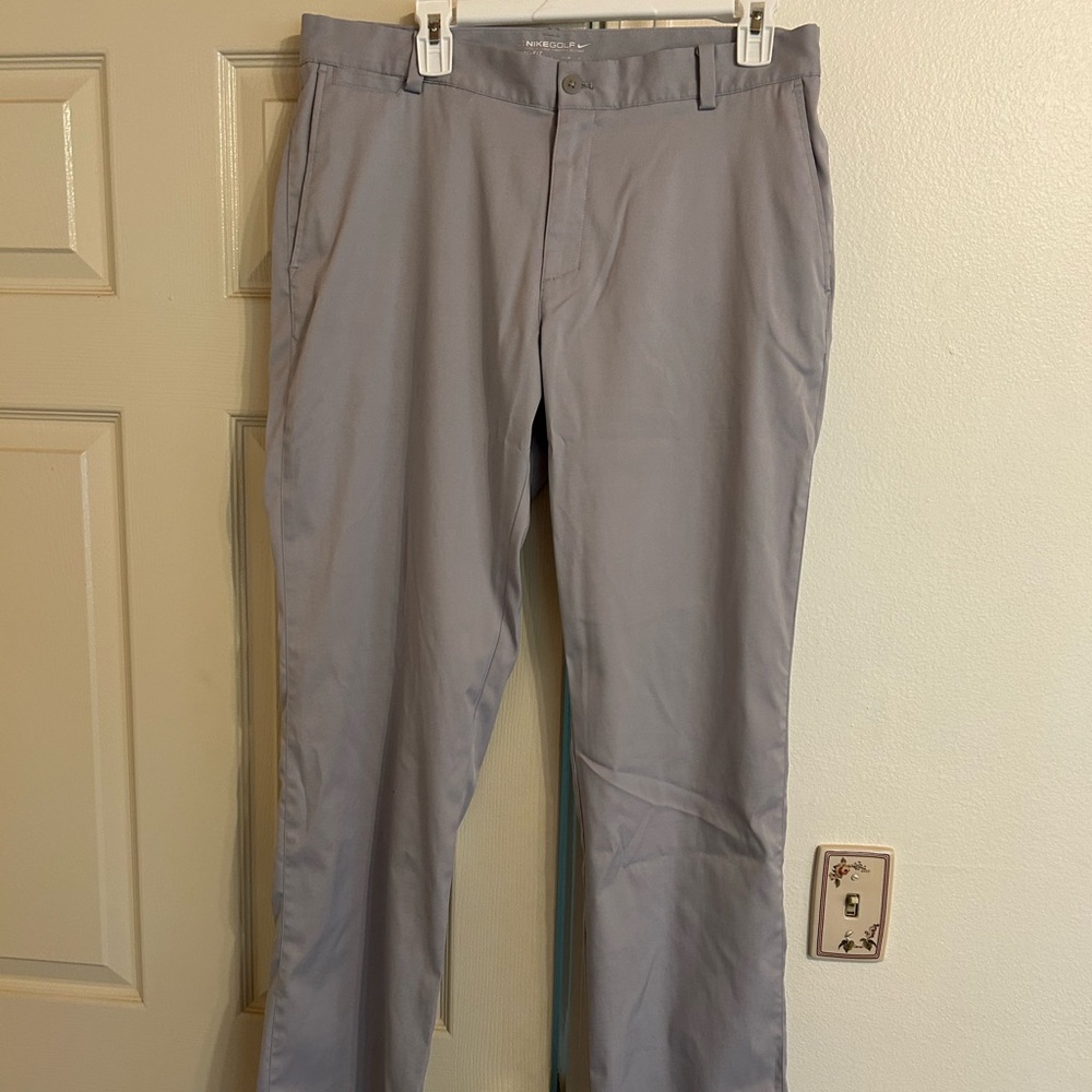 Nike Men’s dri-fit golf pants